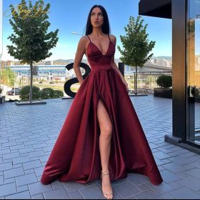 Women's Slim-fit Suspender Dress Deep V Slit Evening Dress (Option: Wine Red-S)